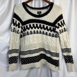 American Eagle Women's Wool Blend Fisherman Black And Cream Sweater Med Cable